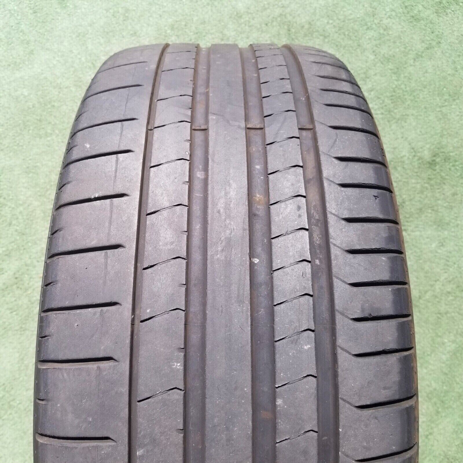Lamborghini Urus 1970-2023 Tire
