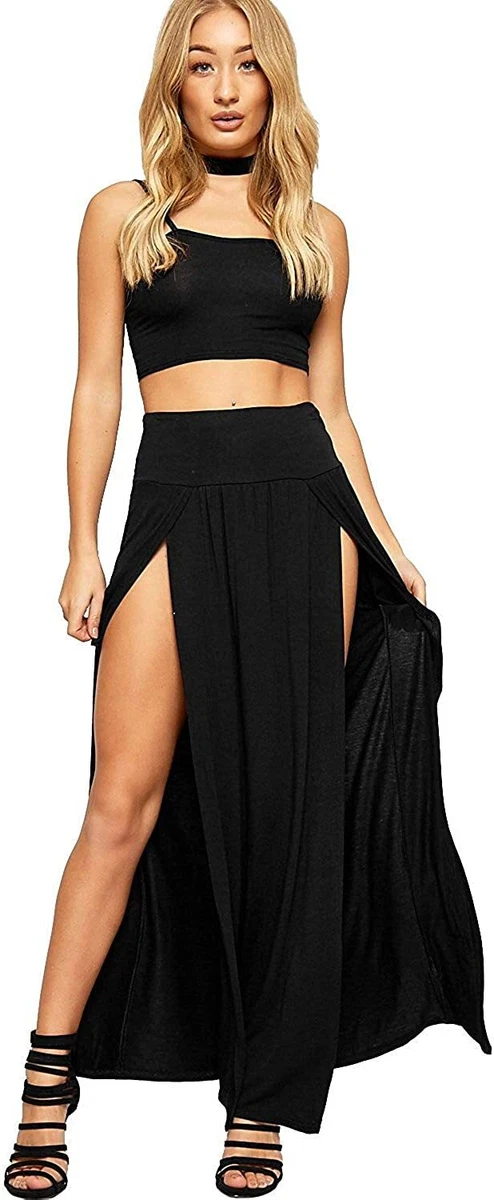 Skirt with store two slits