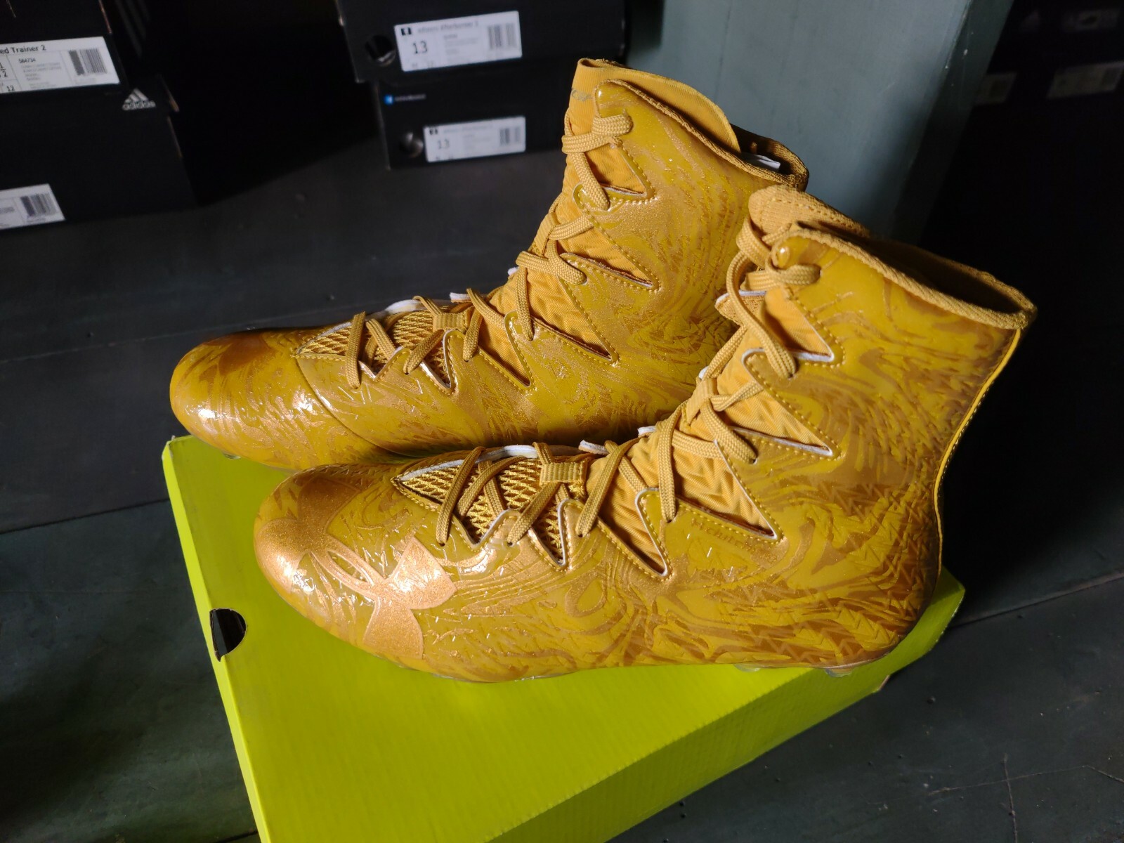 under armour highlight lux mc