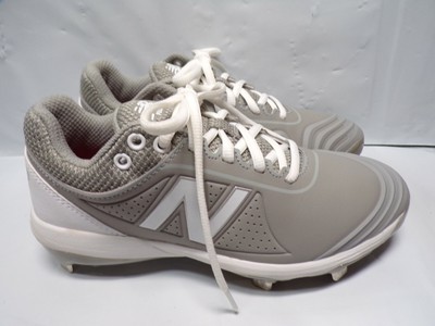 Fuse V2 Metal Softball Shoe 