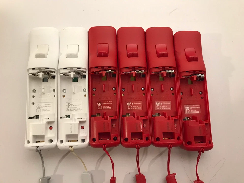 Genuine Nintendo Wiimote motionplus controllers - Image 3 of 3