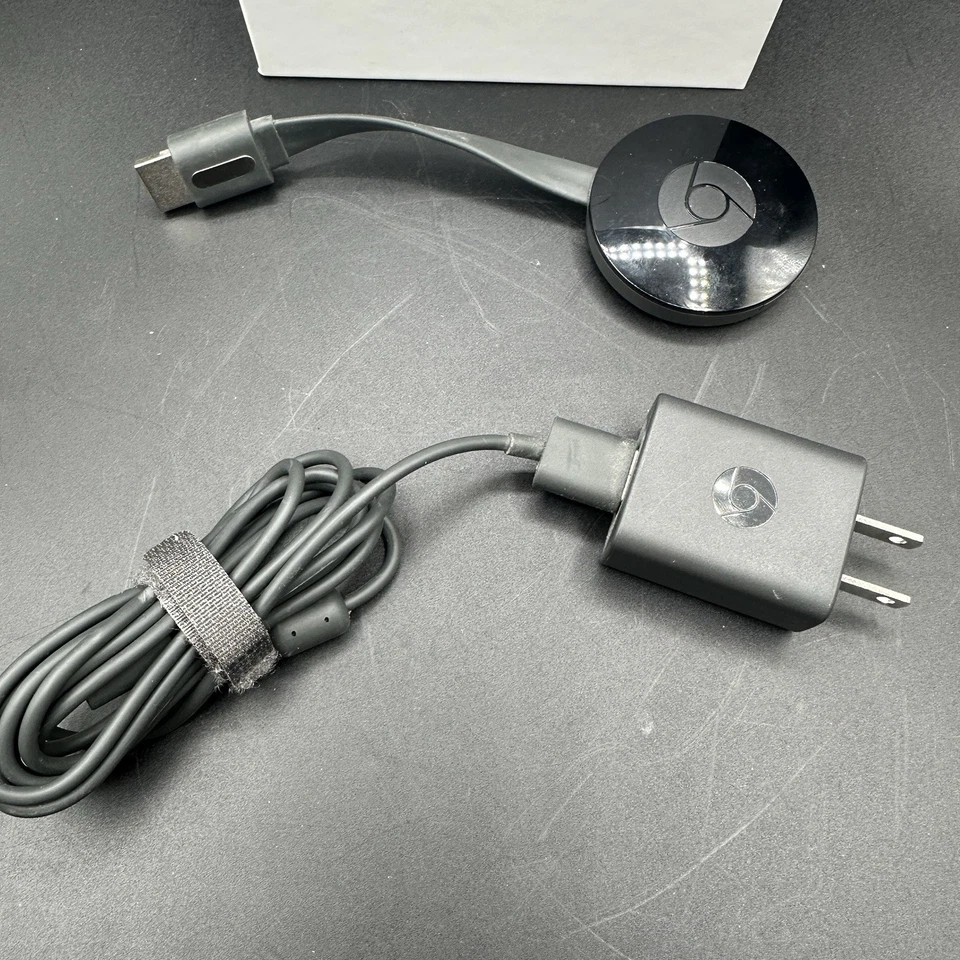 Google Chromecast 2nd Generation 1080p HDMI Portable Media Streamer (NC2-6A5) - Image 2 of 4