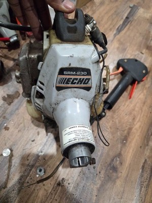 Echo SRM-230 engine