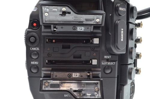 Canon EOS C500 Digital Cinema Camera w/ battery charger working from Japan - Picture 13 of 17