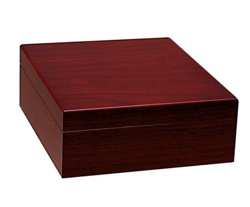 50ct Cherry Finish Cigar humidor w/hygrometer  - Picture 3 of 5