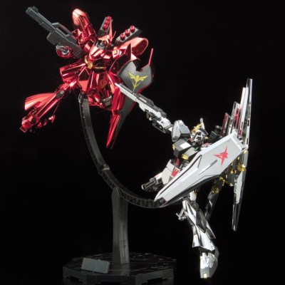 BANDAI HGUC 1/144 v Gundam vs Sazabi set special coating Gundam