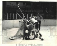1978 Press Photo No. 17 Eddie Johnson of Rangers Drives Dan Bouchard Into Net