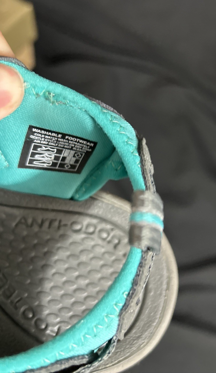 Sandali donna Keen nuovi con scatola taglia 7M Whisper ombra scura ceramica 1003717 lavabili