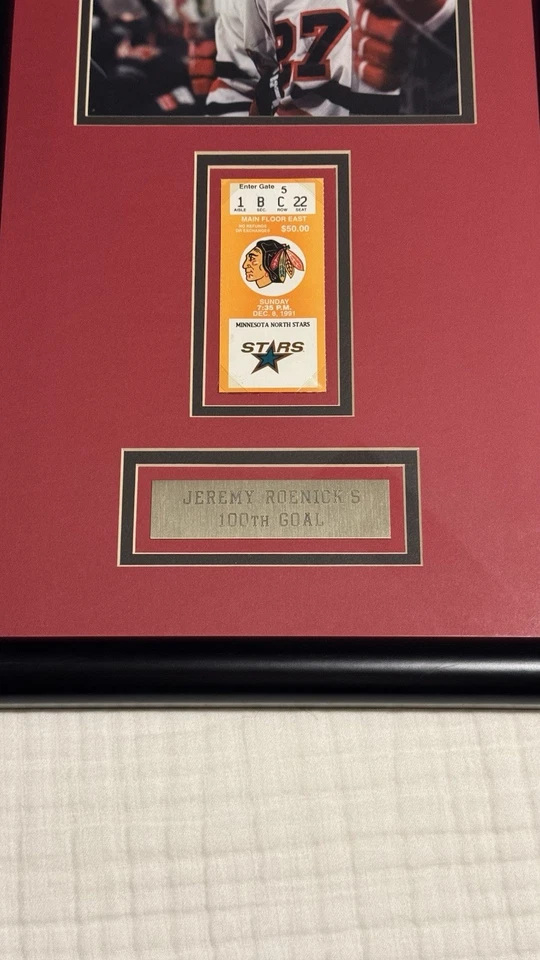 Foto enmarcada gol número 100 de Jeremy Roenick firmada de colección con placa y talón de boleto Foto 3 de 4