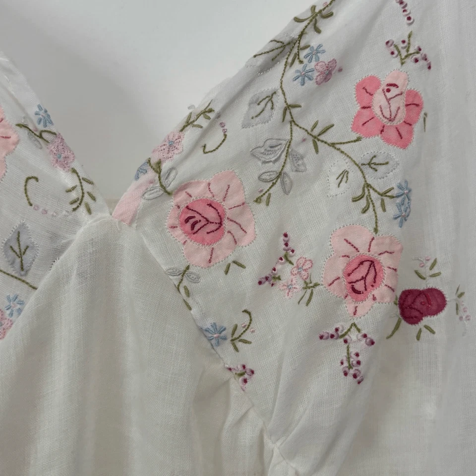 Lencería Iris vintage años 70 Saks Fifth Avenue Bert Yelin bordada algodón noche Foto 3 de 4