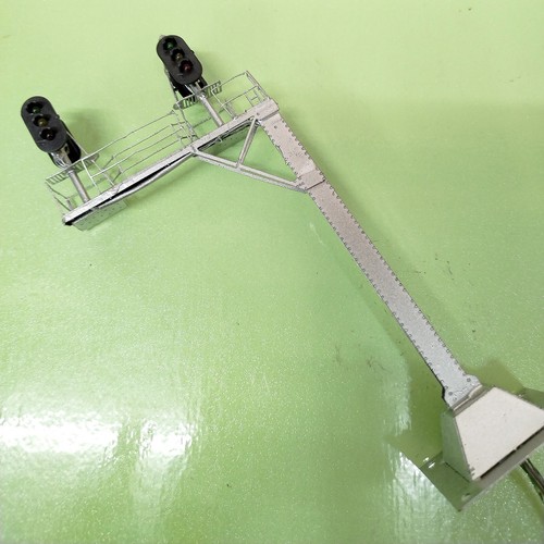 1 x HO scale cantilever block signal tower metal 4 heads 2 directions #CB22 - Picture 2 of 5
