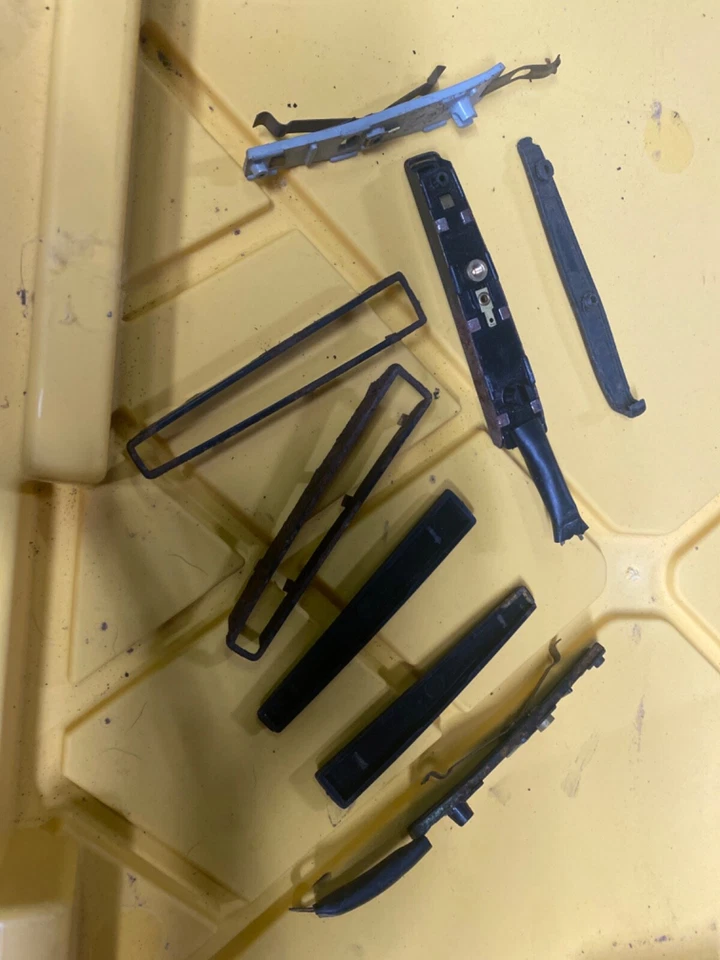 BMW e10 2002 Ti Tii Turbo 1500-2000 CONTACTO BOCINA Foto 2 de 2