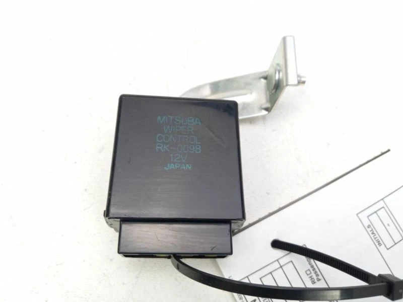 Módulo de control de limpiaparabrisas Subaru Forester 2005 relé Foto 3 de 4