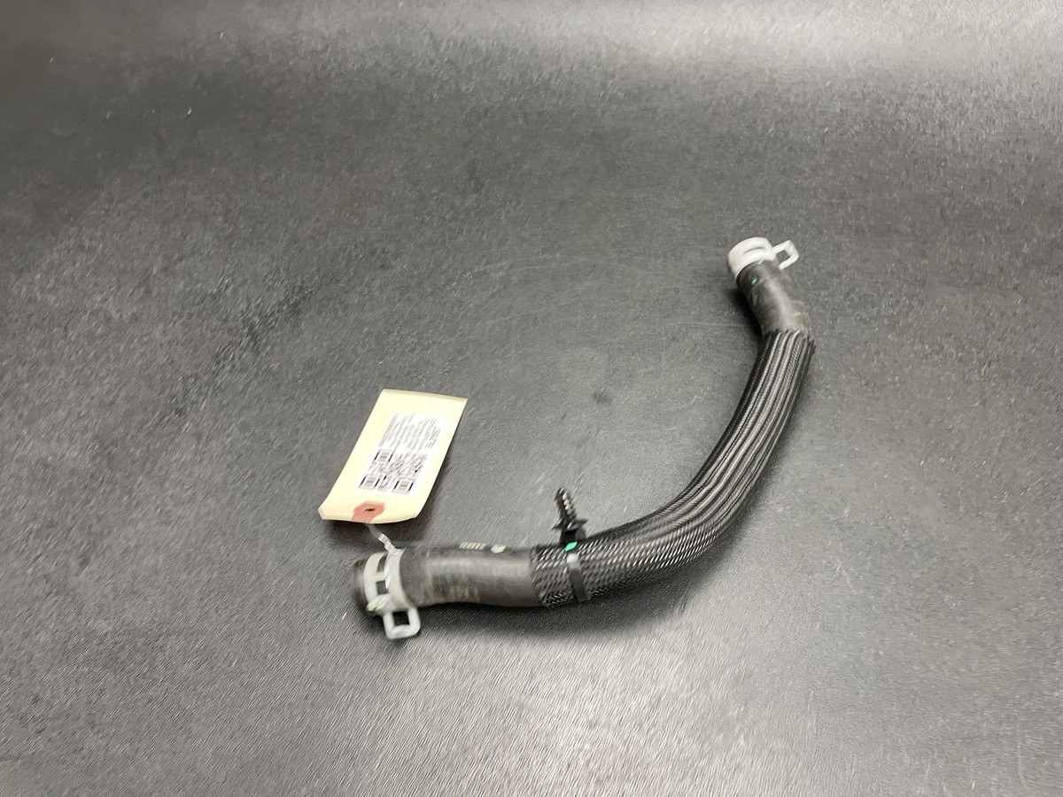 Engine Oil Cooler Return Hose 2018 Jeep Grand Cherokee 68273503AC 