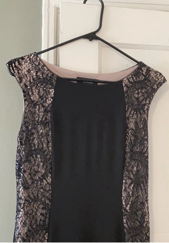 Vestido longo R&M Richards preto nude painéis de renda comprimento total coquetel feminino 8 - Imagem 3 de 4