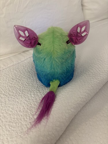 2014 FURBY BOOM CRYSTAL Series Rainbow Feet Eyes Purple Ears Blue Green Works - Picture 12 of 15