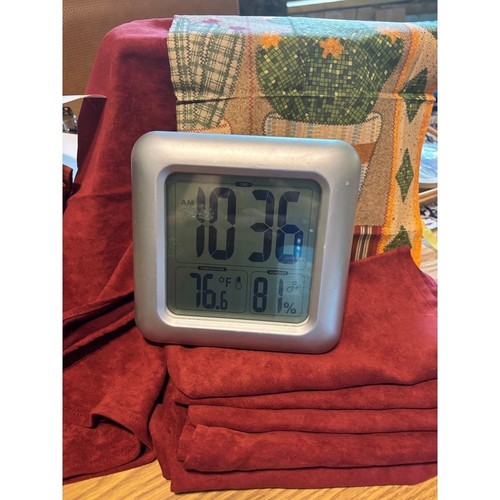Digital Bathroom Clock Silver Suction Cup Temperature Humidity LCD Display