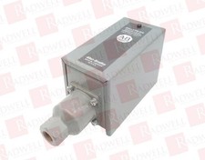 ALLEN BRADLEY 836-C4A / 836C4A (IN BOX)