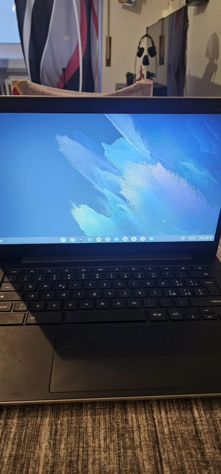 Samsung Galaxy Chromebook Go 14" (64GB eMMC, Intel Celeron N, 2,80 GHz, 4GB)... - Immagine 3 di 4