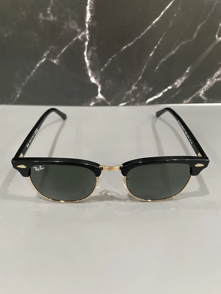 Occhiali da sole Ray-Ban RB3016 Clubmaster montatura classica nera lenti verdi 51 mm unisex - Immagine 4 di 4