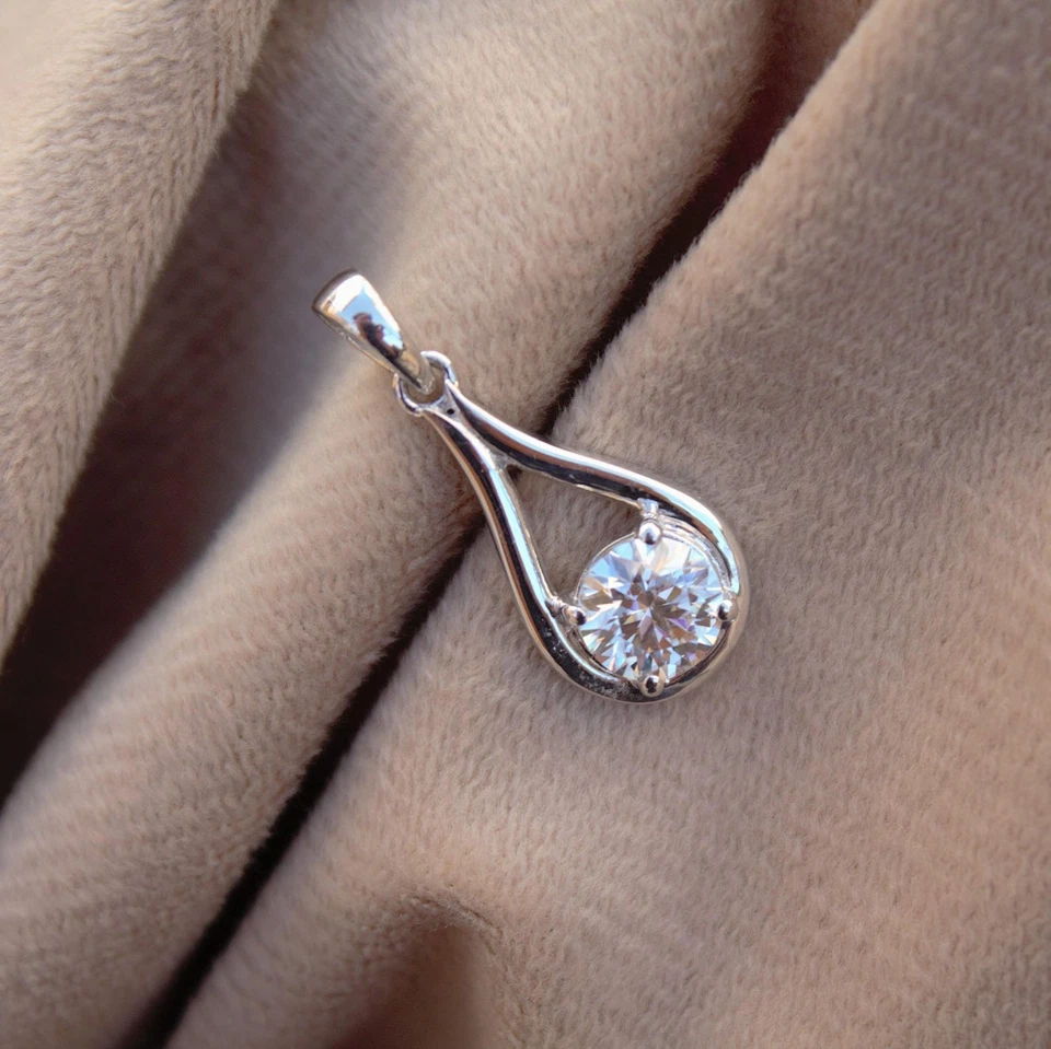 Colgante solitario de diamantes cultivados en laboratorio de 1 quilate enchapado en oro blanco de 14 k cadena G VS1 18" Foto 4 de 4