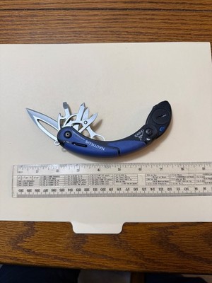 GERBER NAUTILUS MULTI-TOOL WITH AUTO LED FLASHLIGHT   DISCONTINUED MODEL