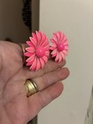 Vtg Pink Daisy Clip On Earrings — photo 3
