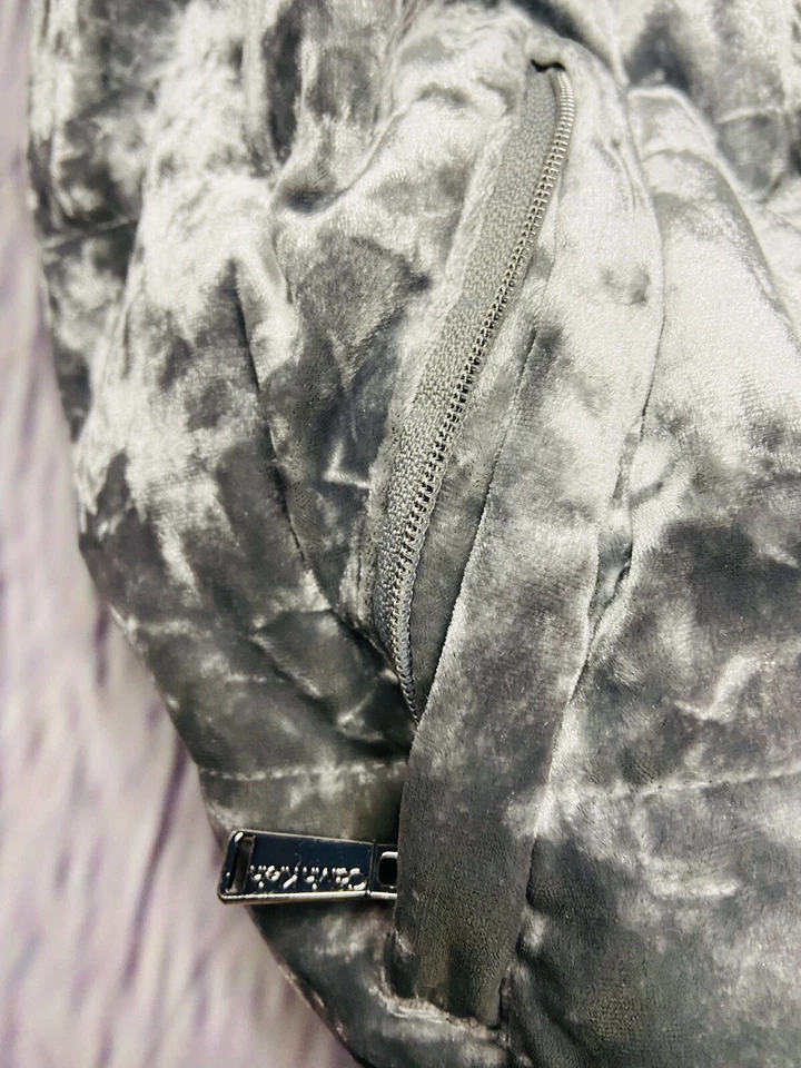 Chaleco de plumas de pato plateado con cremallera completa Calvin Klein Performance para mujer; XL Foto 4 de 4