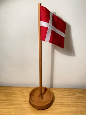 Mid Century Modern Danish/Dänemark Schreibtisch Nationalflagge/Schüssel. Design by Thor Høy