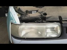 Used Right Headlight Assembly fits: 2001 Chevrolet Silverado 1500 pickup Right G