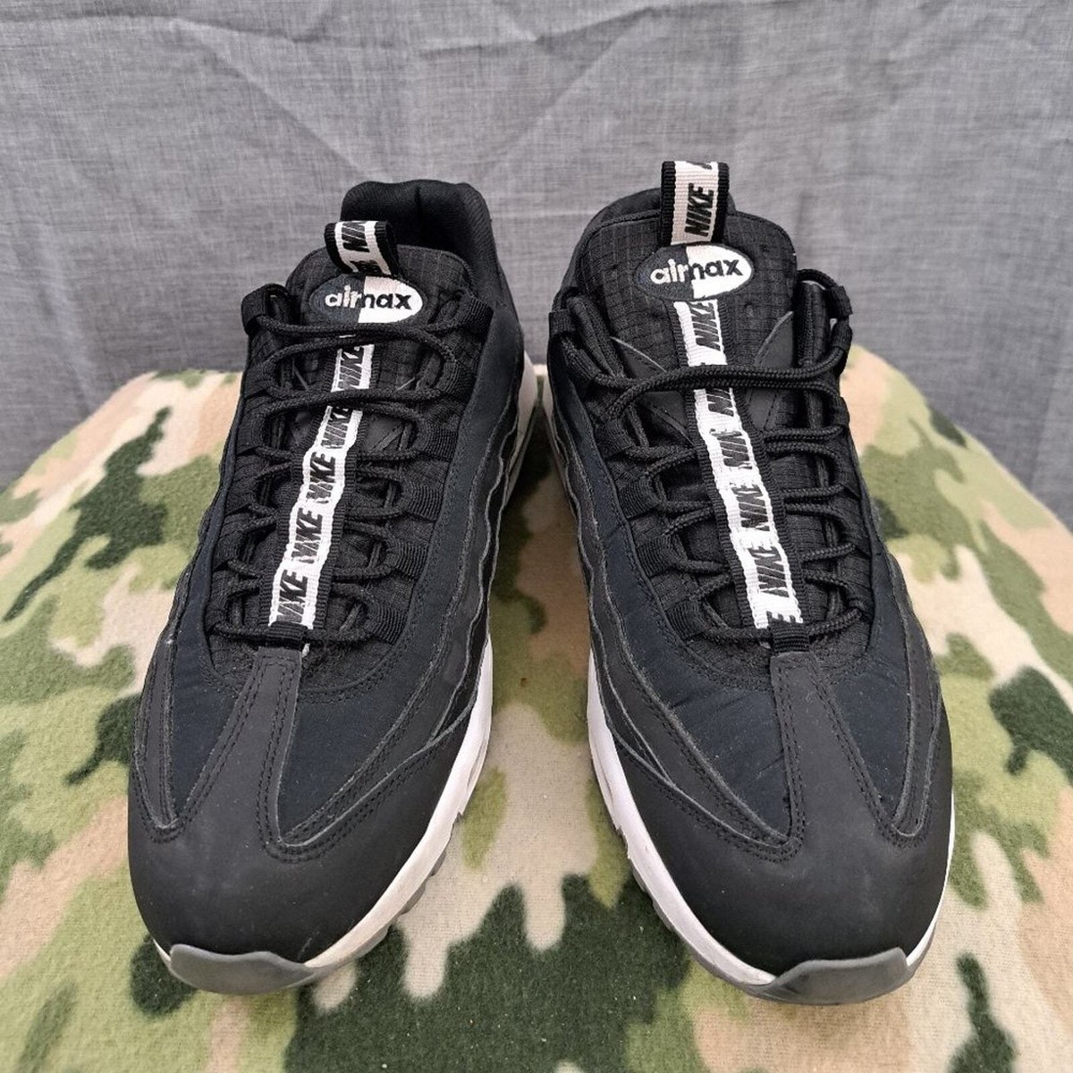 Nike Sportswear Air Max 95 SE Pull Tab Black White AQ4129-002 Mens