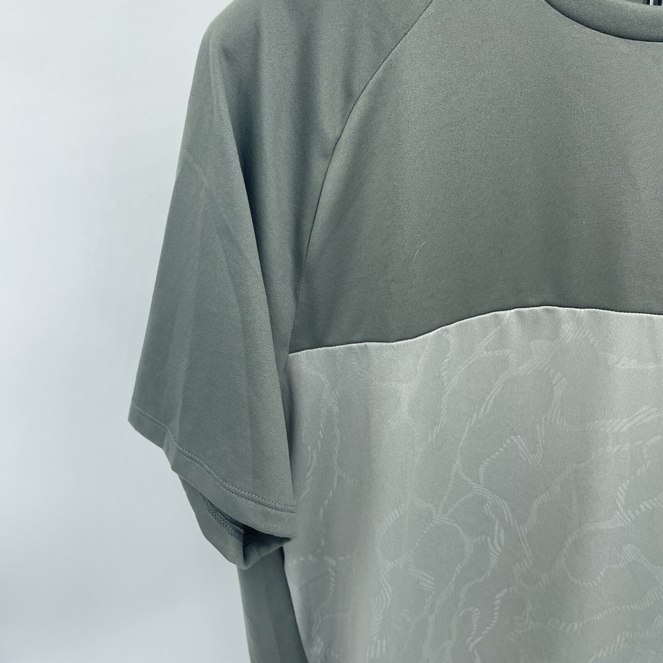 Large Under Armour Heatgear Green Basketball Athletic Short Sleeve T