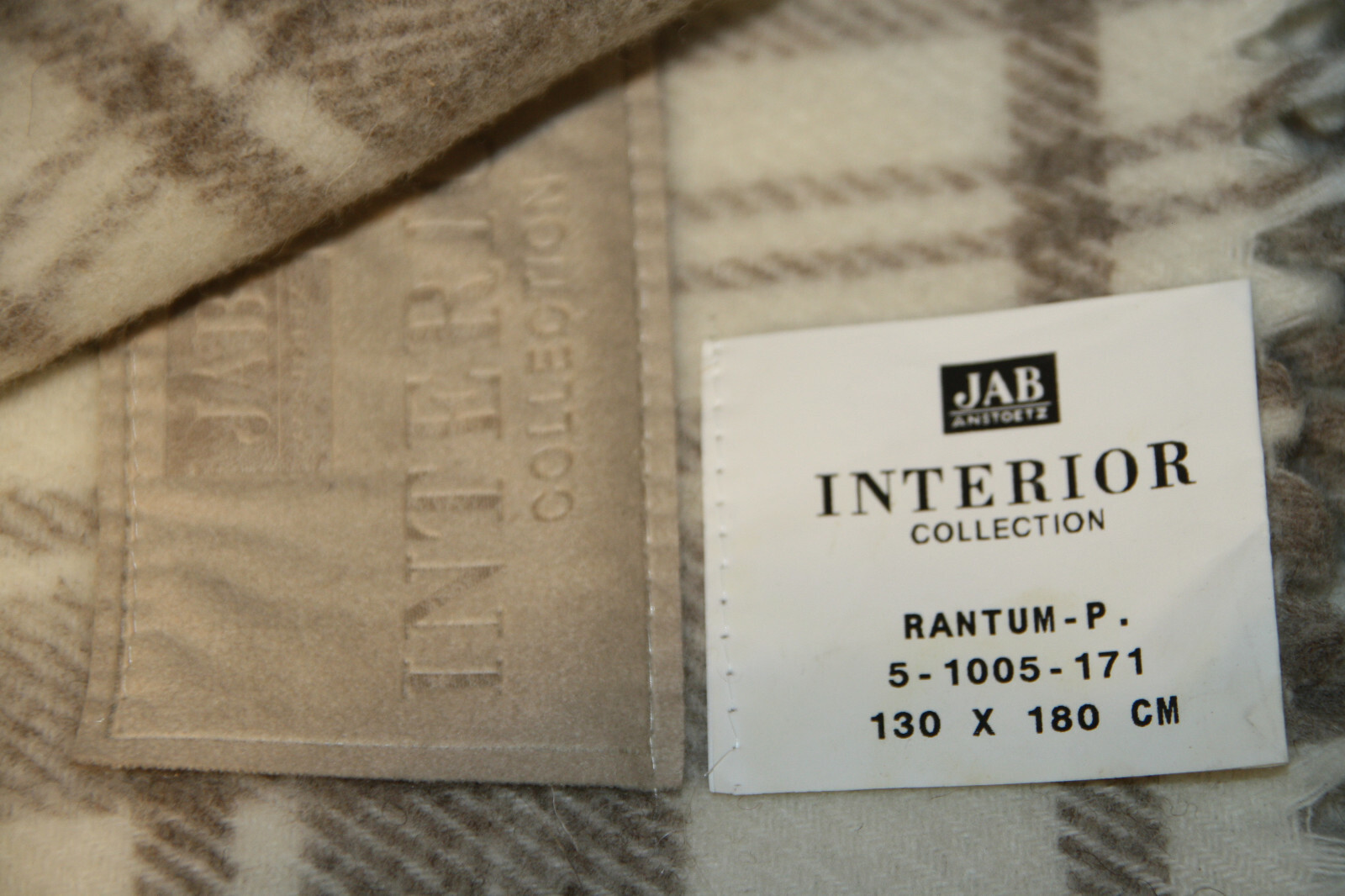 Wunderschöne SchafWolldecke der Marke JAB Interior Collection, 130 x