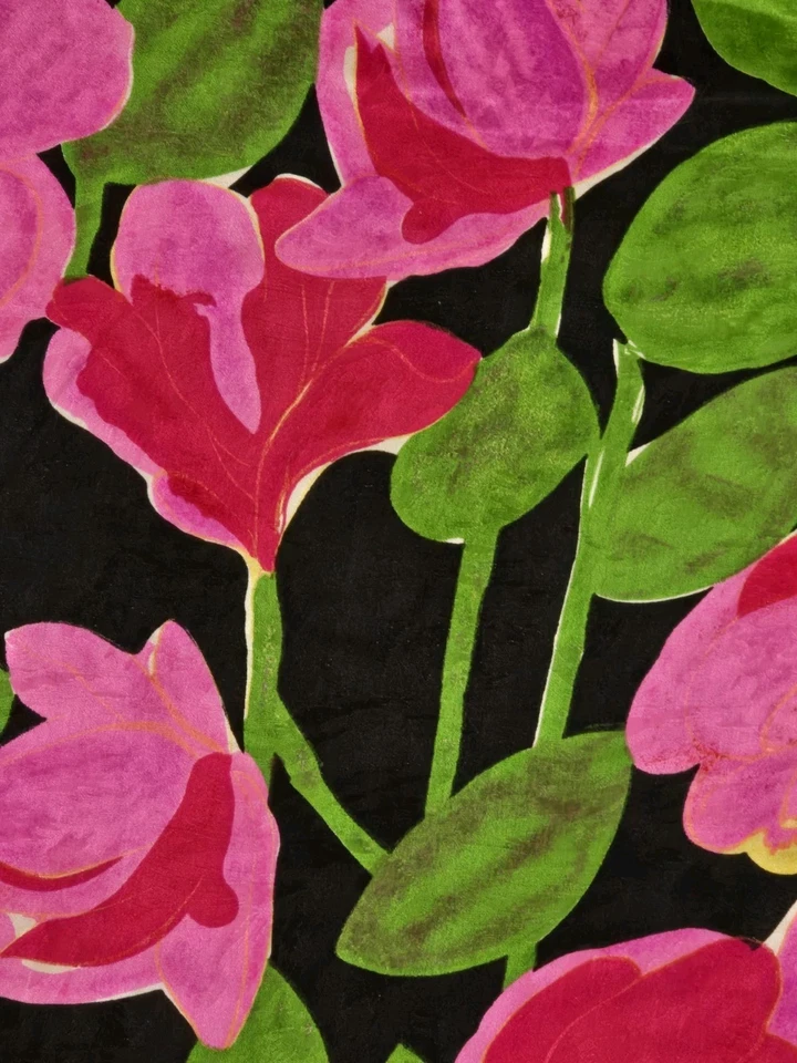 5 Yards Of  Continuous SILK VINTAGE FLORAL Fabric 43 Inches Wide - Image 4 of 4