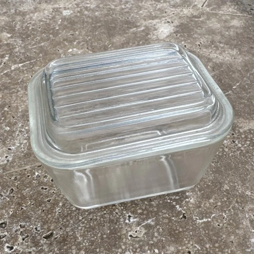 ✨ Storage Find ✨ VTG PYREX 501-B Refrigerator Dish W Lid Ribbed Top