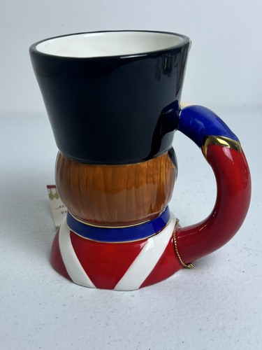 Radio City Christmas Spectacular Saluting Soldier Mug w/gold Finish - Picture 9 of 11