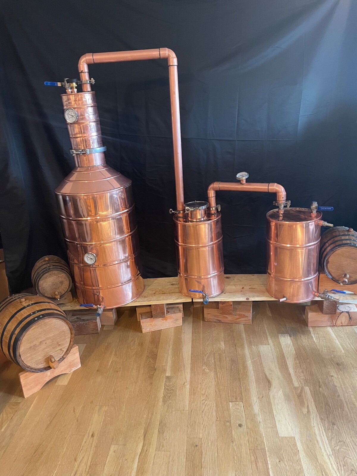 15 gallon copper still, sealed worm, 5 gallon thump electric element fruit port