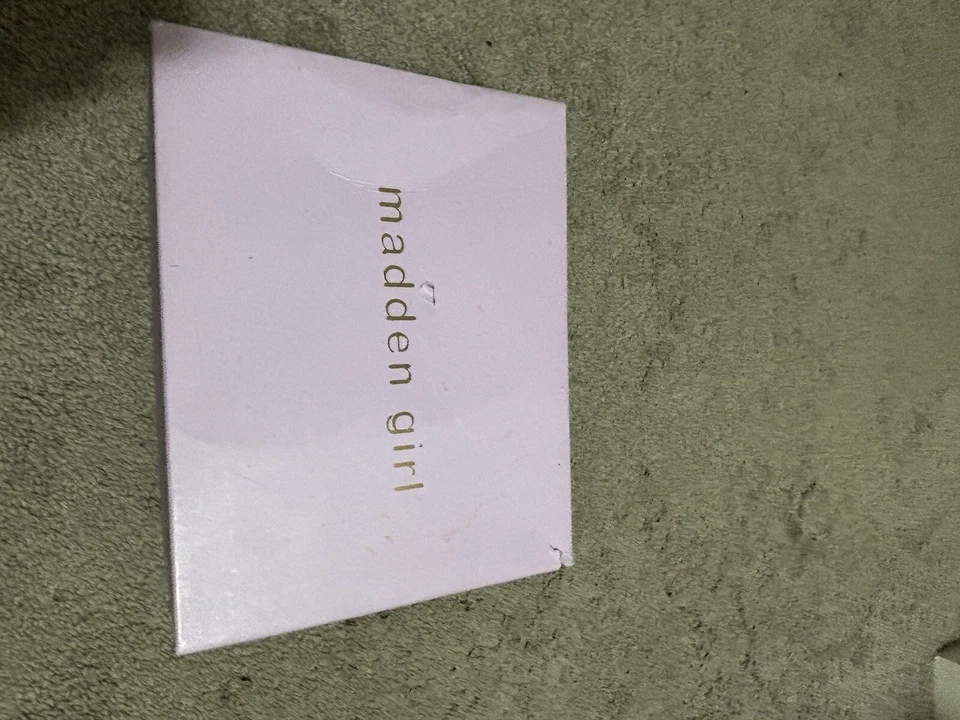 Plataforma Oxford Gamuza Madden Girl Foto 2 de 4