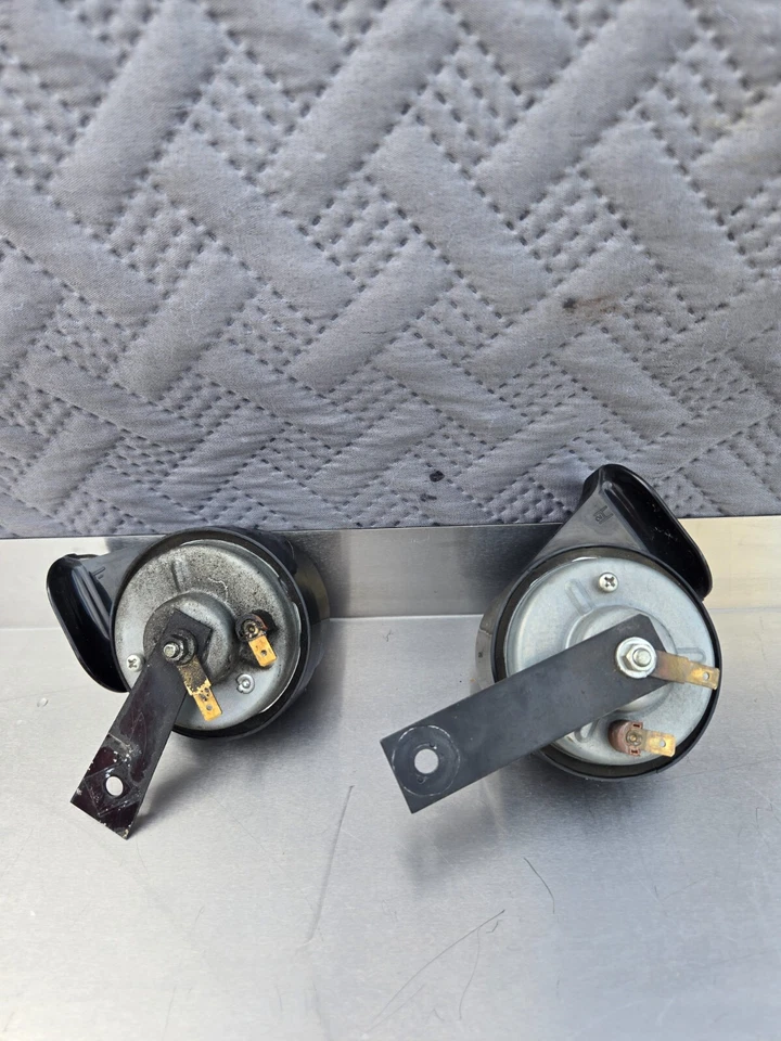 INFINITI M35H M37 M56 Q70 2011-2019 BOCINAS TONO ALTO Y BAJO BOCINA (PAR) OEM Foto 2 de 4