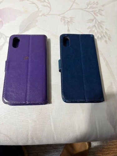2 IPHONE XR WALLET CASES - Photo 2 sur 3