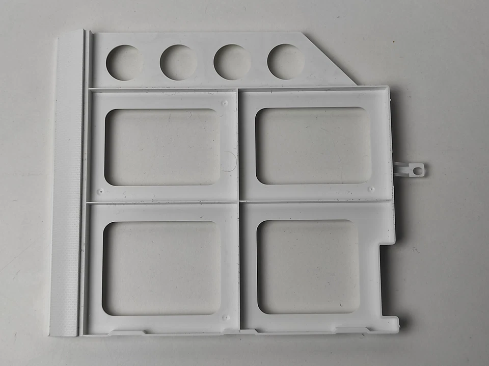 Cubierta de ranura de plástico ficticia para unidad de DVD Toshiba Satellite C55D-C Foto 2 de 2