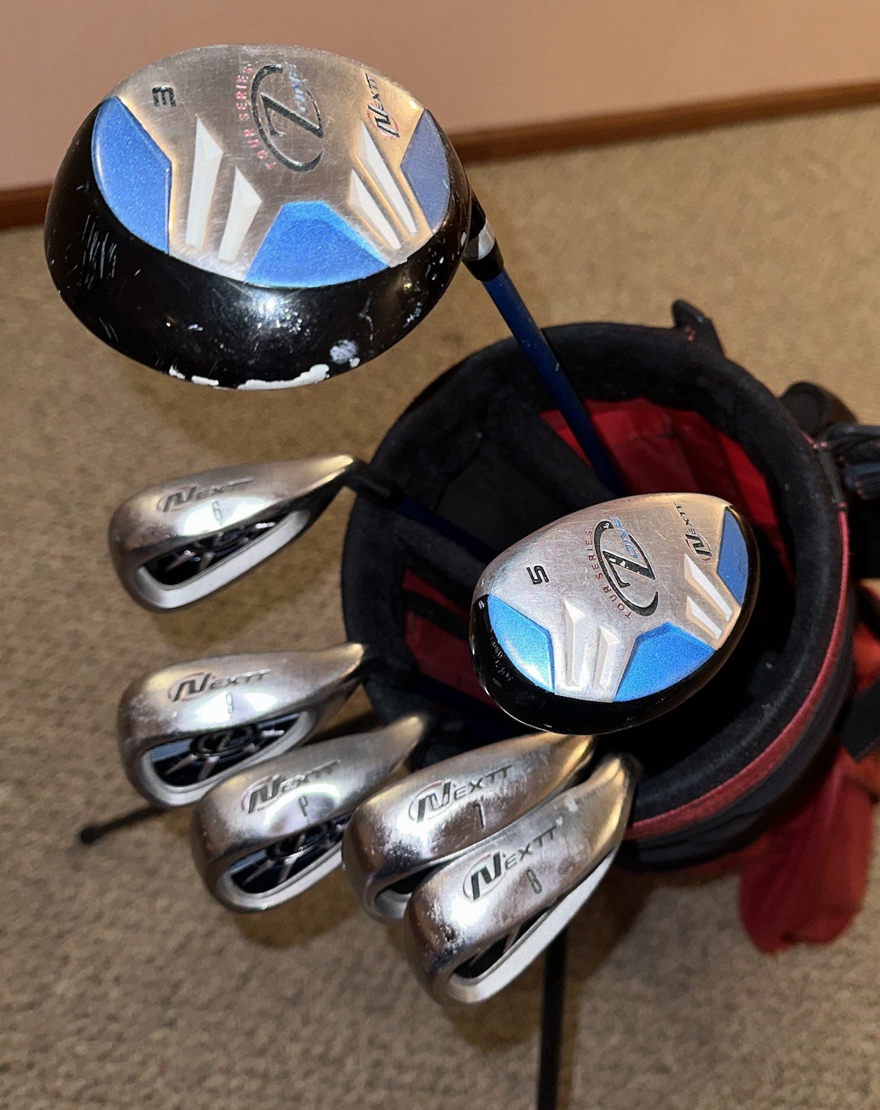 Nextt Zone Tour Series RH Golf Club Set 3W 5H 6-PW Regular Flex Graphite Shafts