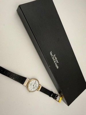 Van Cleef & Arpels Swiss Made weißes Zifferblatt Lederuhr aus Japan