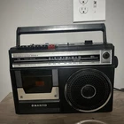 Vintage Boombox Sanyo Radio Cassette Recorder AC/DC Mic Aux Works