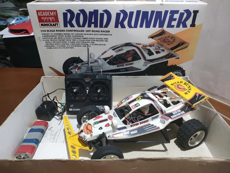 1988 Academy Road Runner II RC 1/10 Minicraft Radio Controll Off Road - Immagine 2 di 4