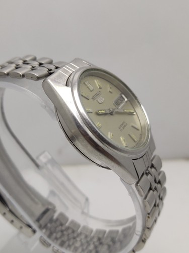 Vintage Seiko 5 Japan 7009 Automatic 17J Movement Day/Date Men's Wrist Watch - Picture 4 of 15