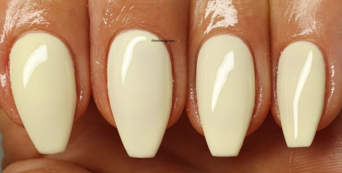How To Clean Stained Gel Nails [The Easy, Simple Fixes]