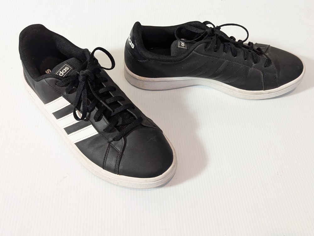 Adidas Womens Shoes Size 10 (698007)
