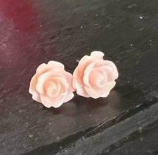 Women's pink flower stud earrings