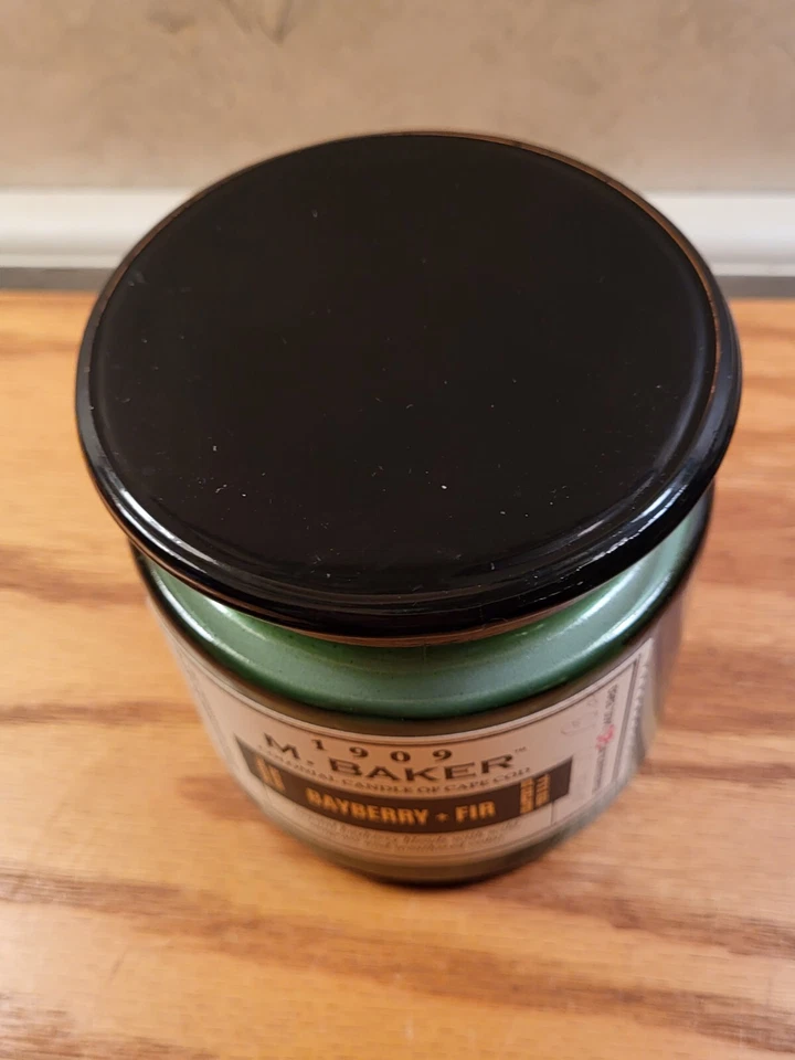 VELA COLONIAL M. PANADERÍA COLECCIÓN BAYBERRY Y ABETO TARRO PERFUMADO VELA 2 MECHAS  Foto 2 de 4